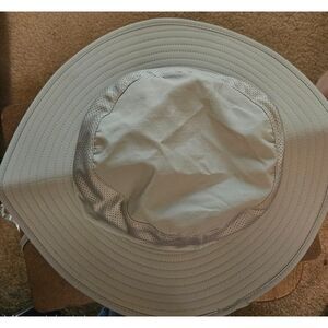 Wide Brim Sun Hat Gray Lightweight Breathable Mesh Safari Cap Chin Strap - NWOT
